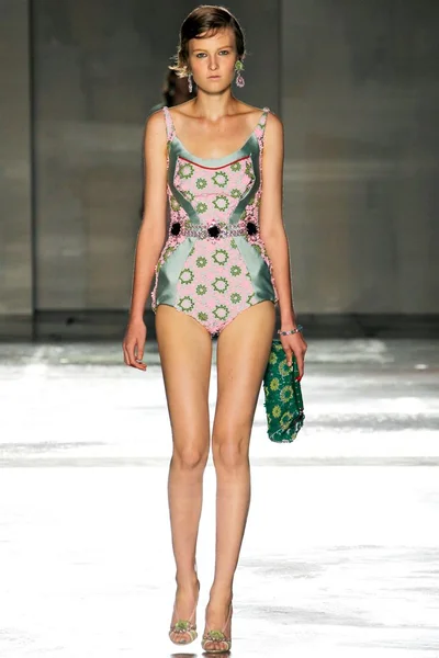 Look 36